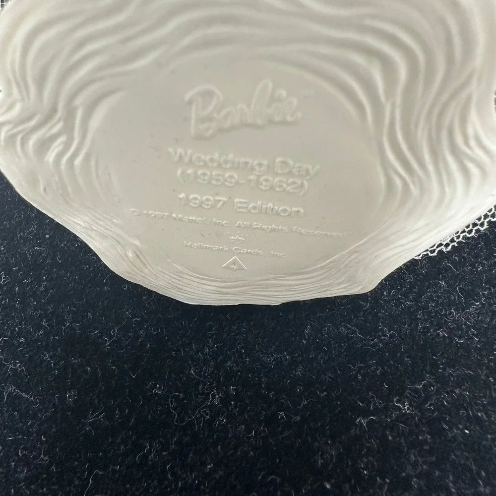 Barbie Ornament Female OS White Wedding Day 1997 Hallmark Keepsake Vintage Style